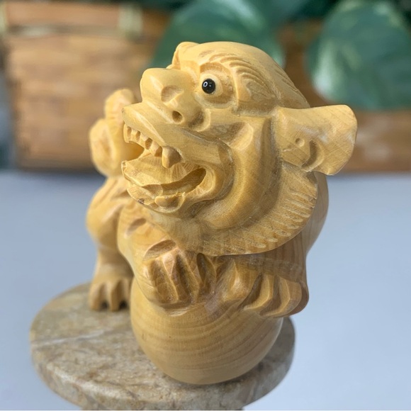 Vintage Hand Carved Pixiu Boxwood Netsuke Animal Figurine Wood Carving 2.2"x2" - Picture 3 of 15